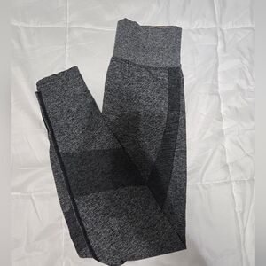 PINK Gray High-Waisted Leggings